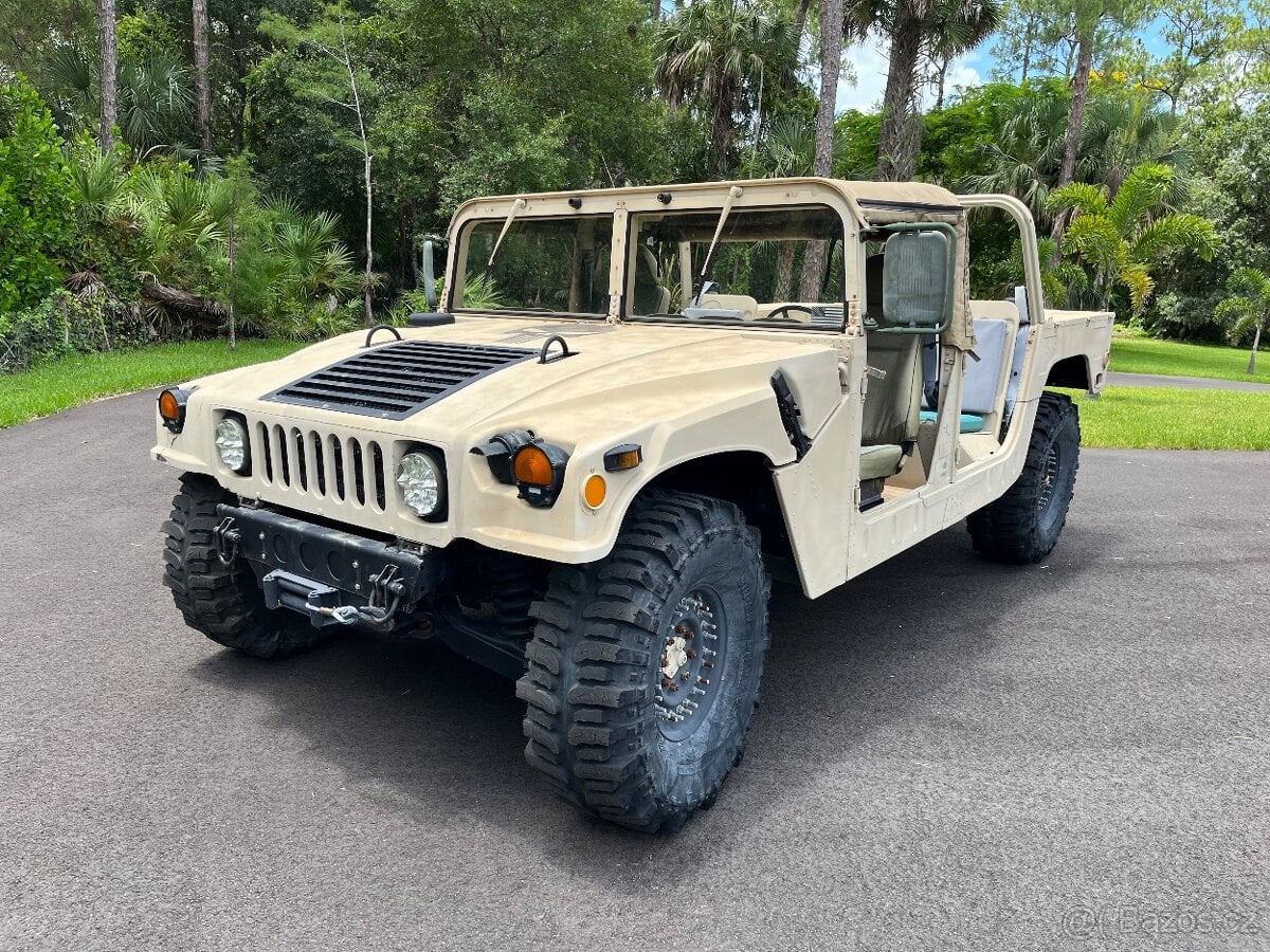Hummer H1 humvee
