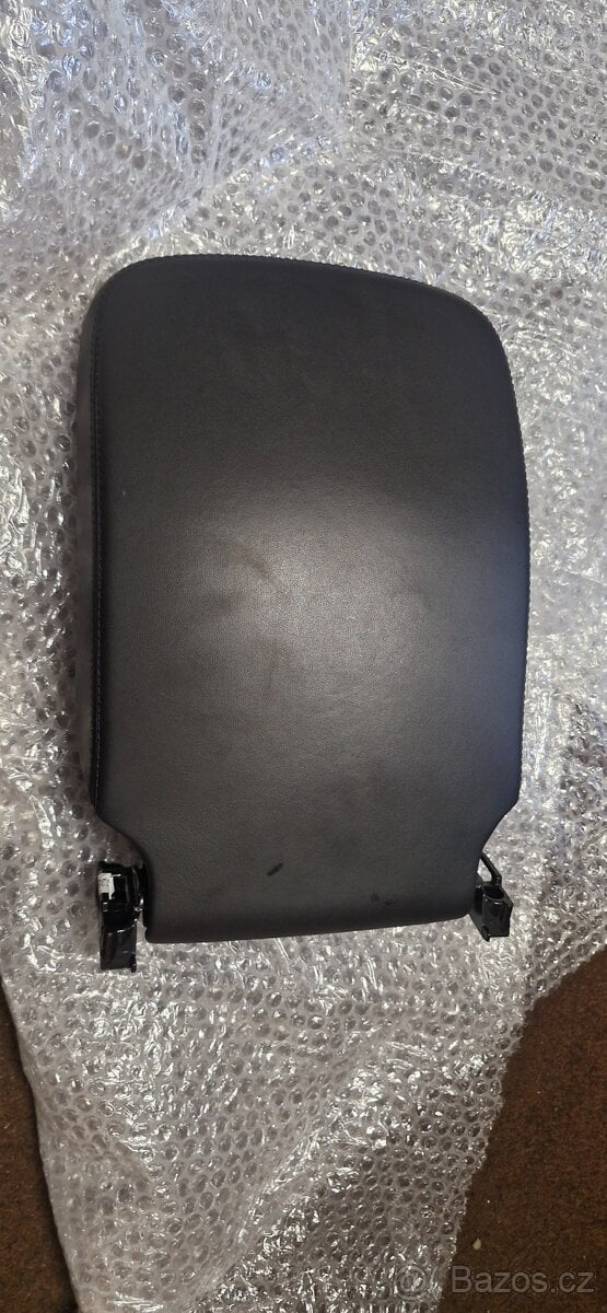 Loketni operka land rover defender L663