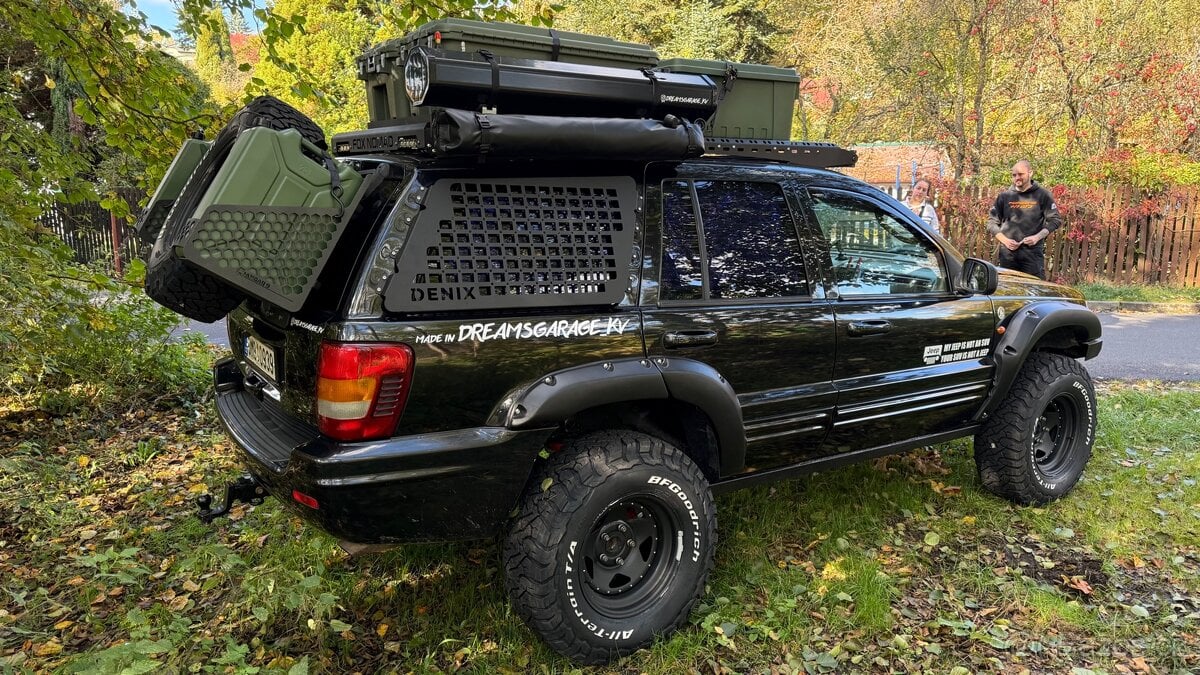 Offroad sprchový kout / zástěna na auto