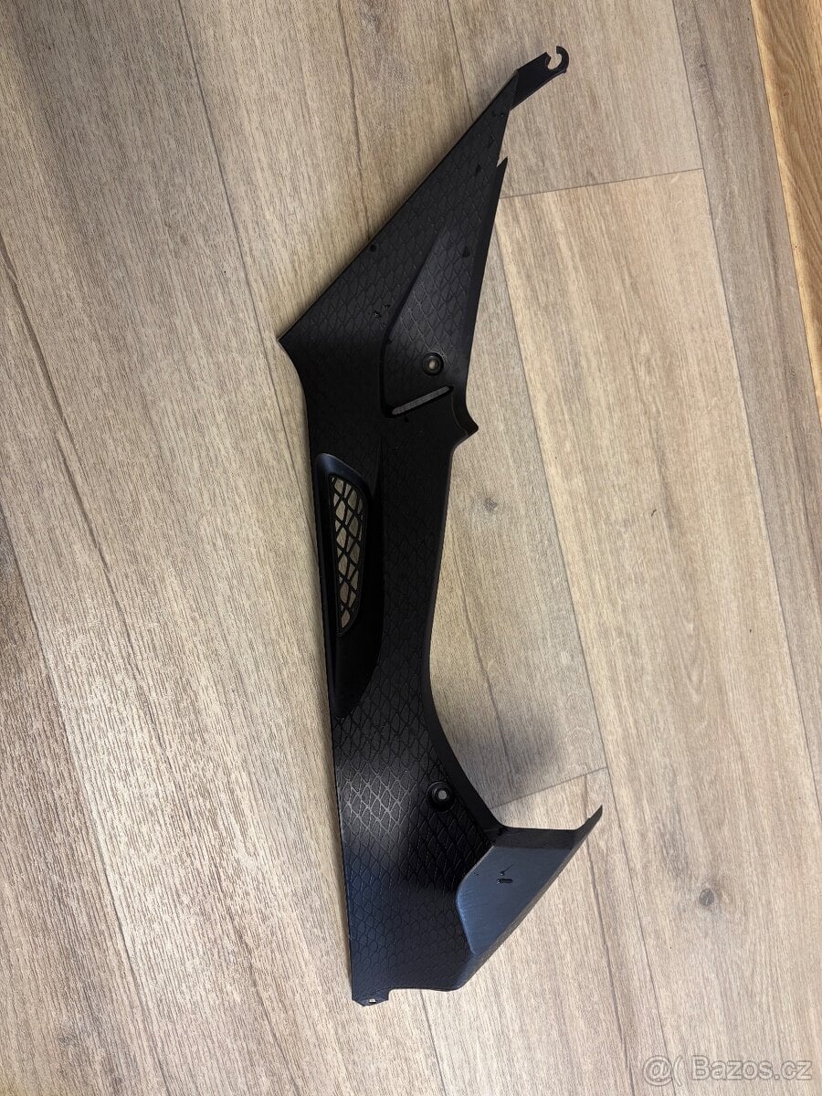 BMW S1000RR 2012 plastové kapotáže Pravá