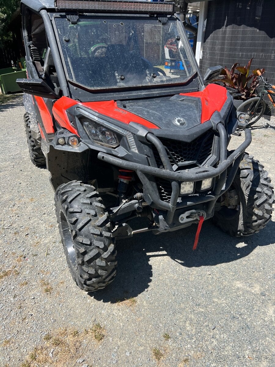 CAN-AM Maverick trail 800 DPS