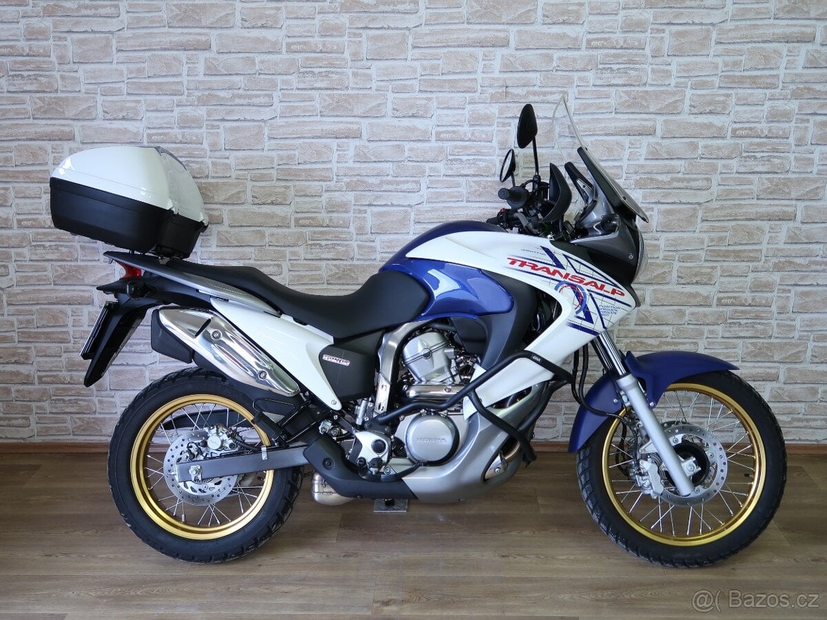 Honda XL700V Transalp ABS původ ČR, 1.majitel, 1700km, DPH