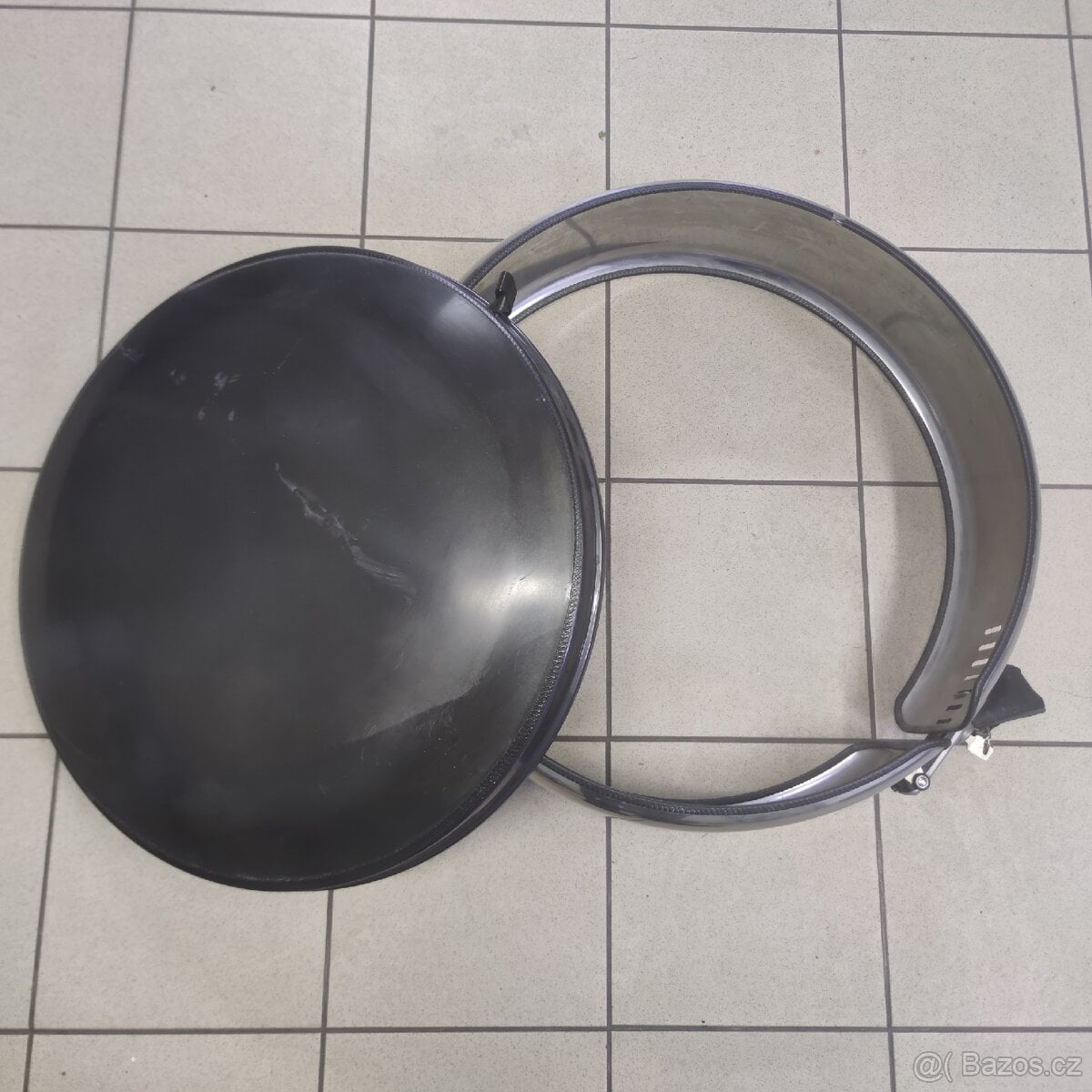 Kryt rezervy Suzuki Jimmy