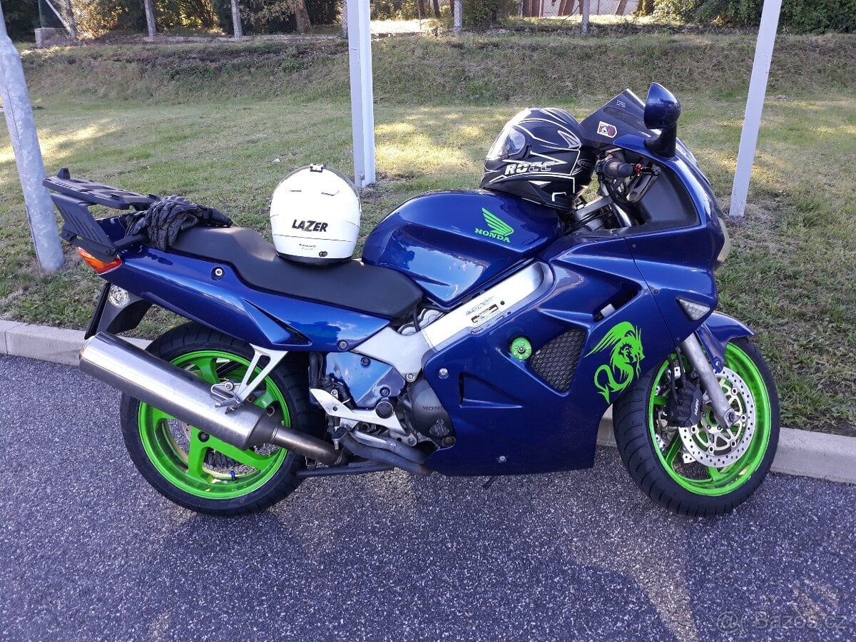 Prodám Honda VFR 800