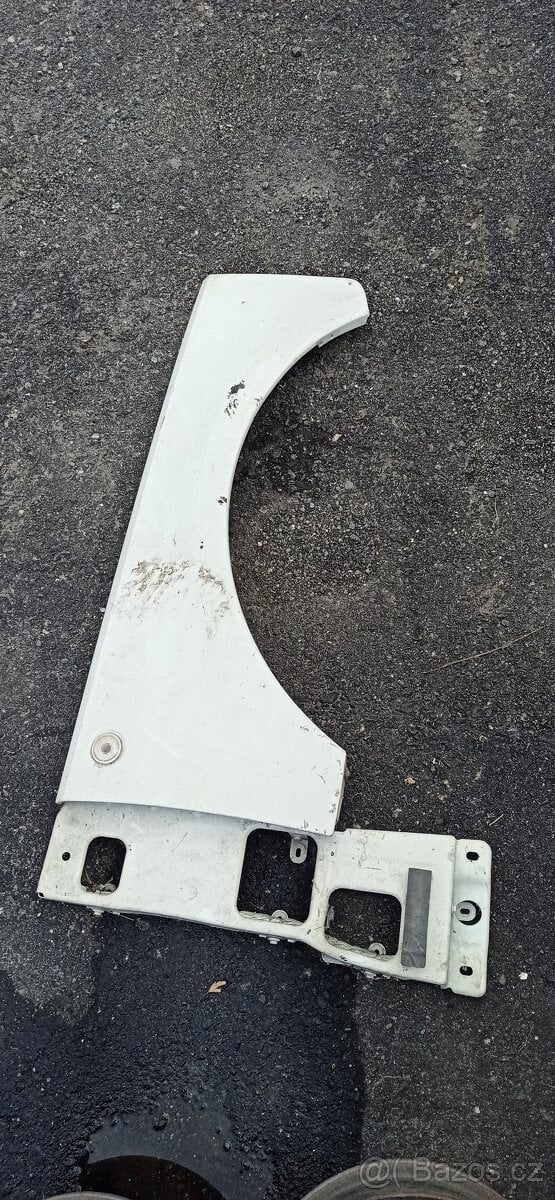 Blatník range rover