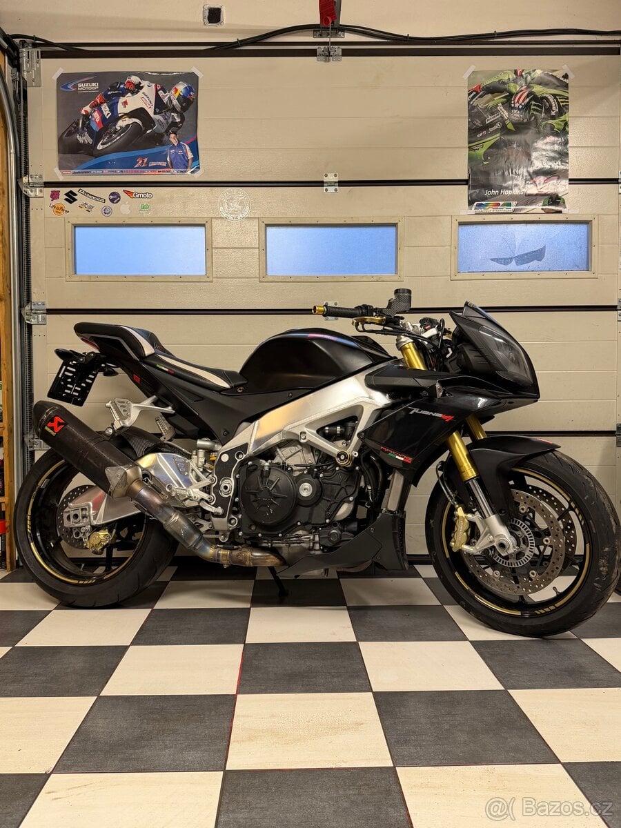 Aprilia Tuono V4 APRC