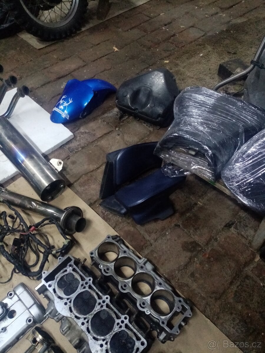 Kawasaki ninja zx9r rv 99