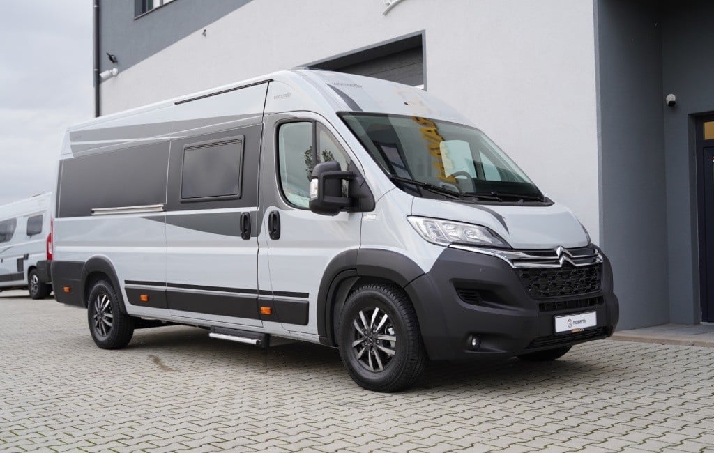 Robeta Womondo Sphinx sleva 231 000 Kč