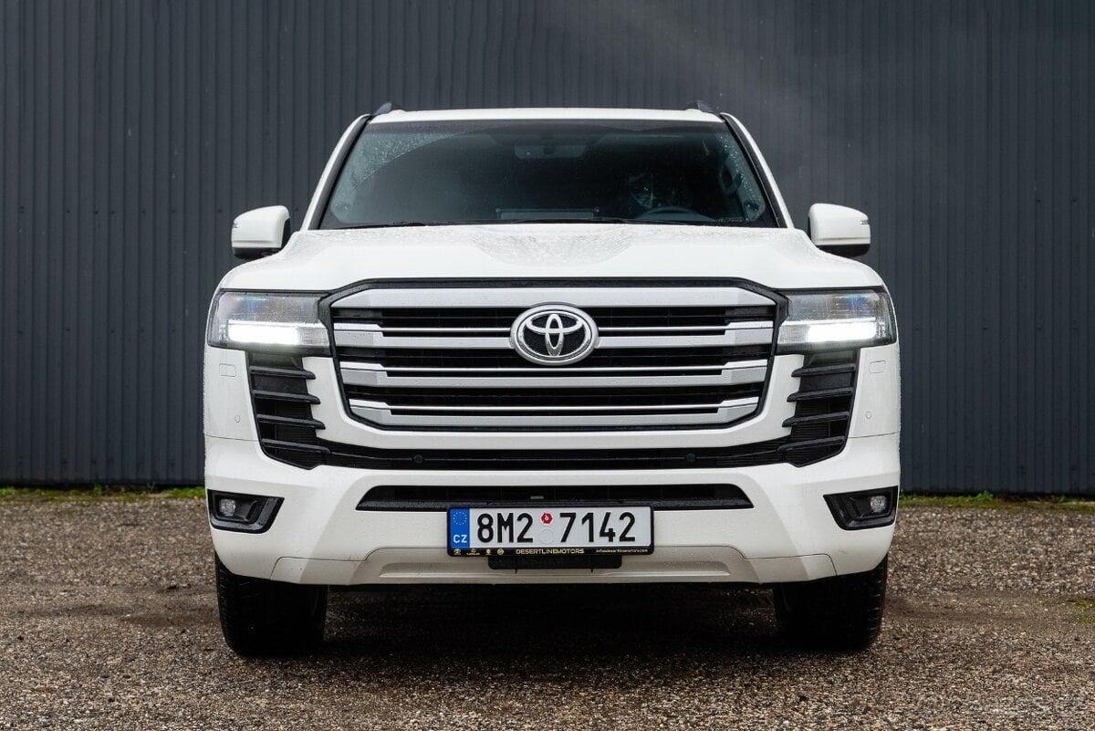 Toyota Land Cruiser 300 / 3.5l V6 Benzin 2024 /500km sDPH