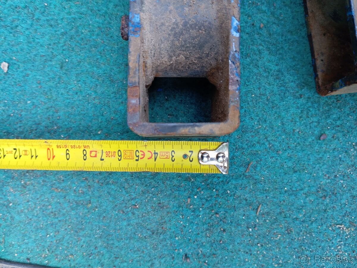 Podložky pod péra Nissan Navara