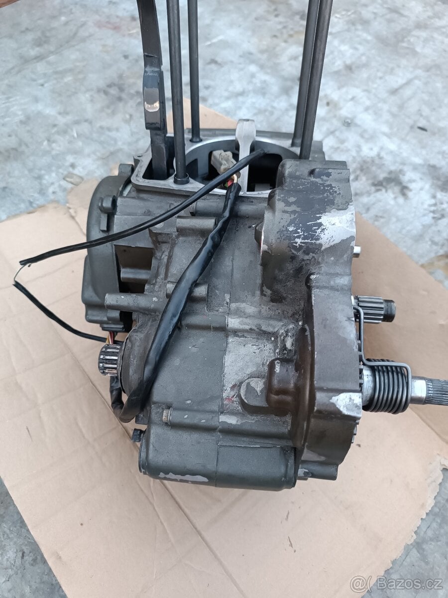 Husqvarna 510 spodek motoru