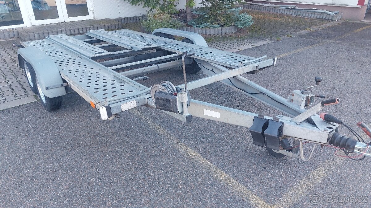 přepravník na auta Agados Puma