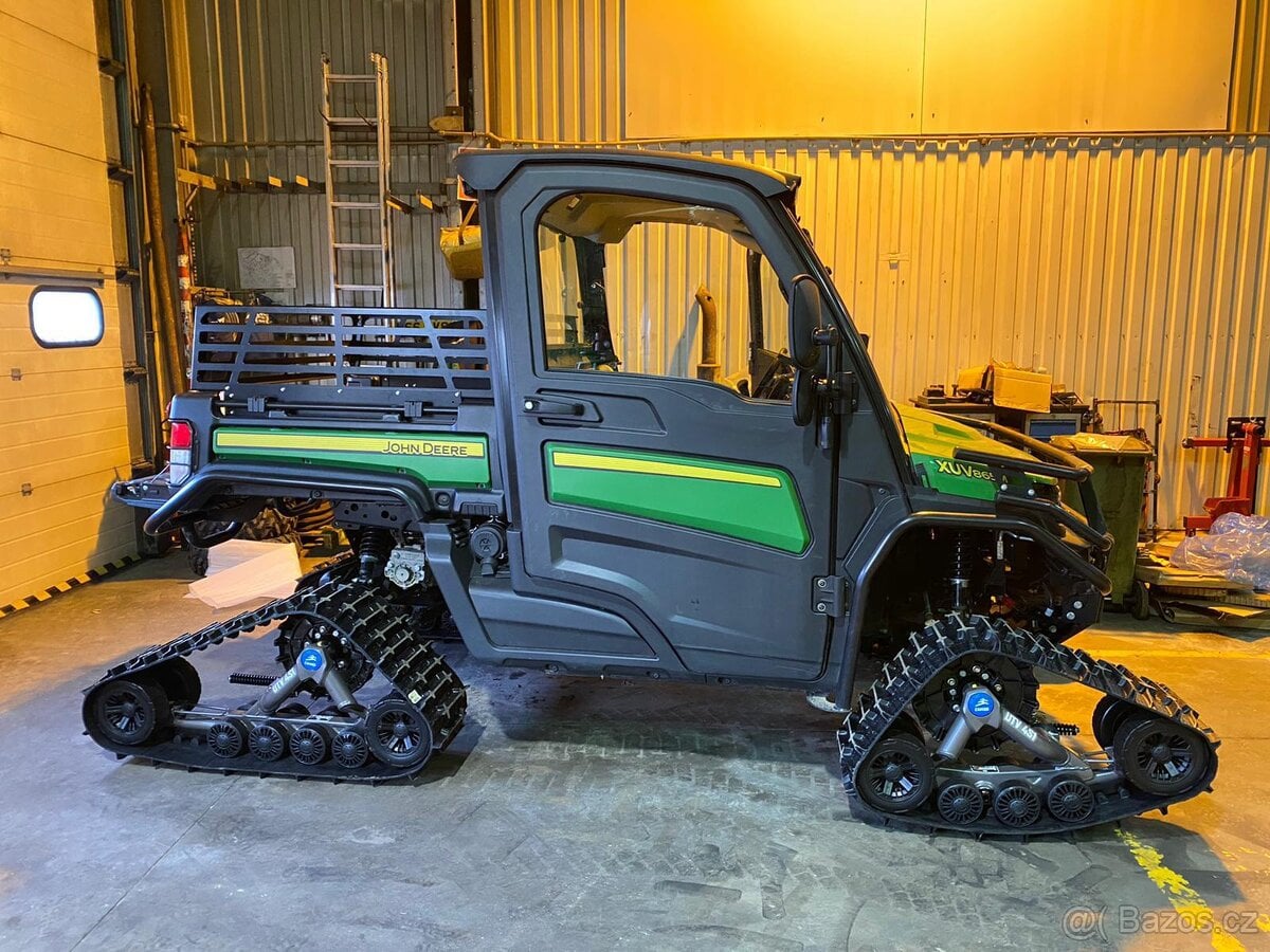John deere Gator