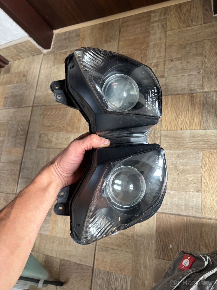 Predni a zadni svetlo na Kawasaki Zx6R Ninja 09-12