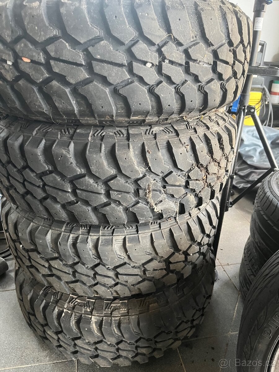 Offroad gumy 215/75 r15