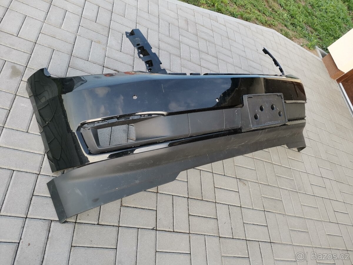 Přední nárazník originální Chevrolet Suburban 2015-2020