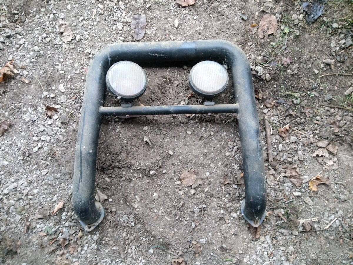 přední nárazník se světly