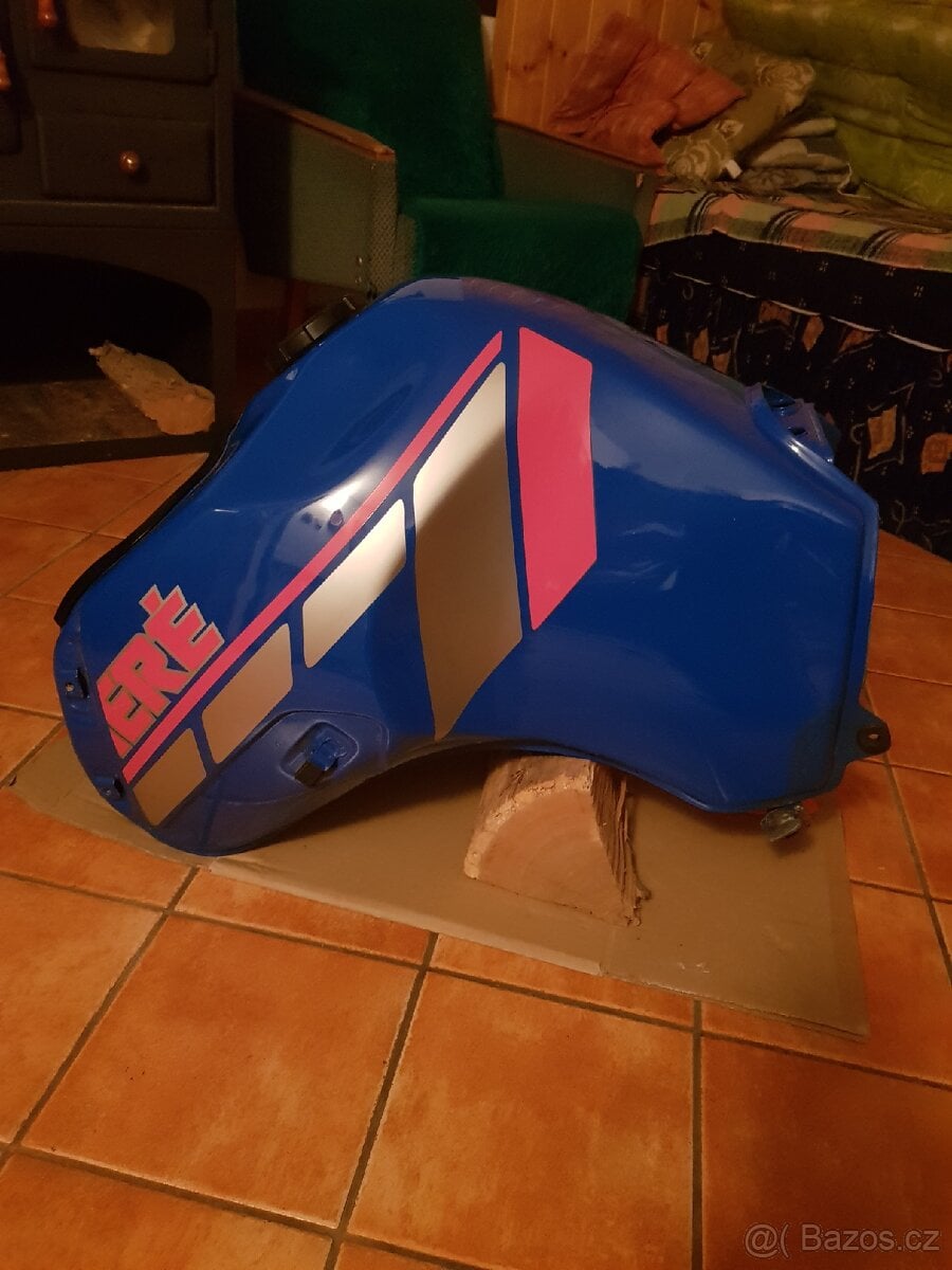 Nádrž yamaha xtz 660 tenere