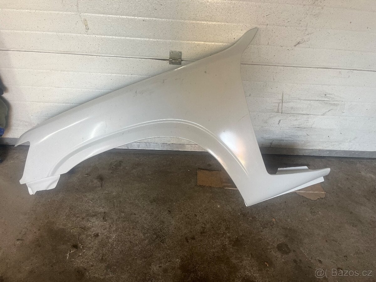 LP laminátový blatník , Nissan Patrol Y61