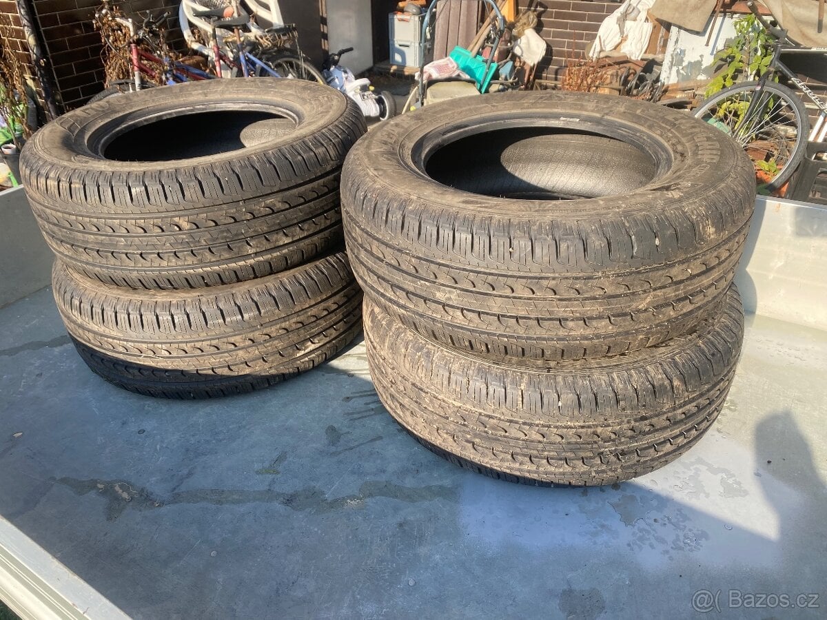 Sada pneu 265/65R17