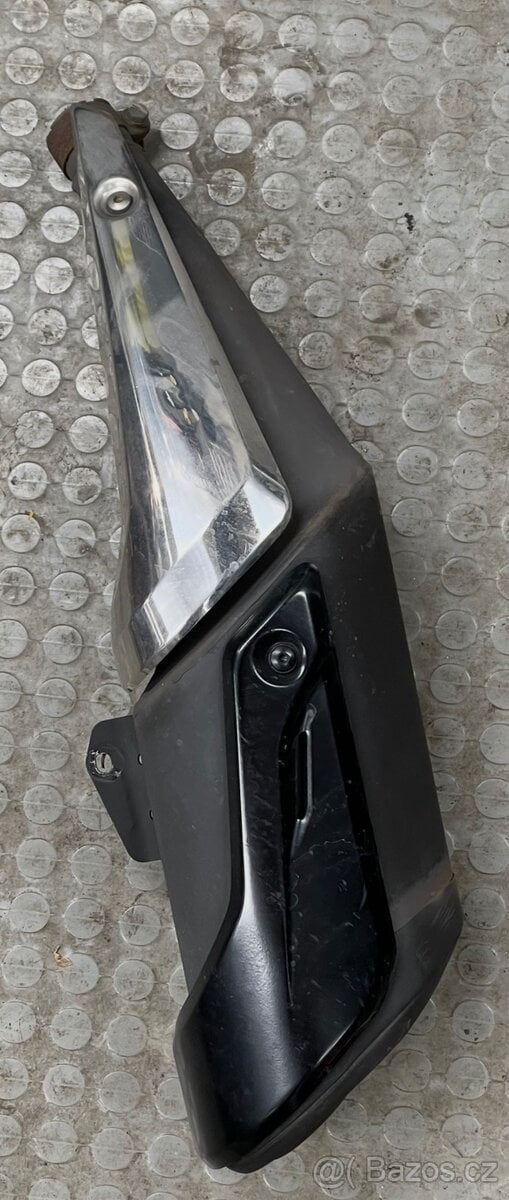 Honda CB300R - originální výfuk