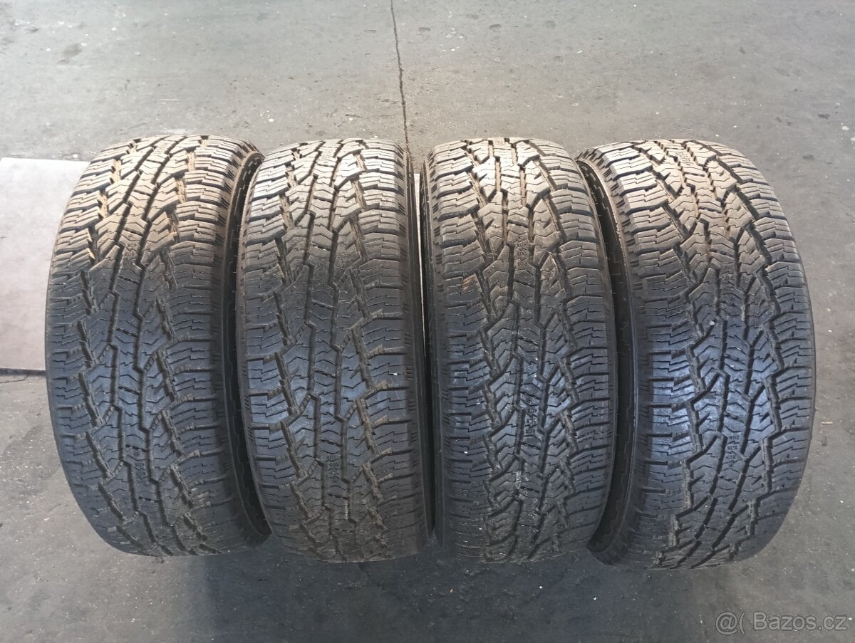 275/55 R20 Nokian rotiiva at m+s sada