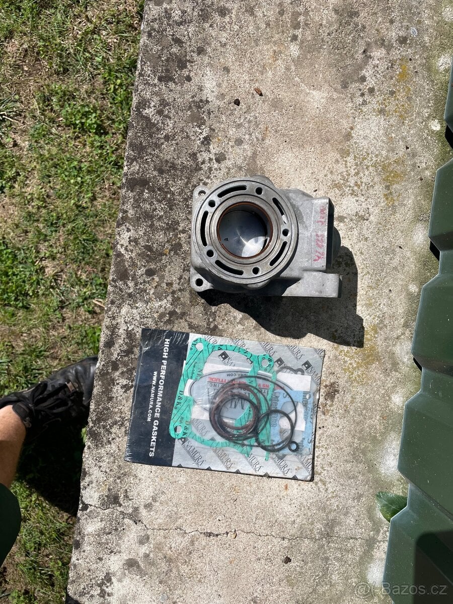 Válec Yamaha YZ 125