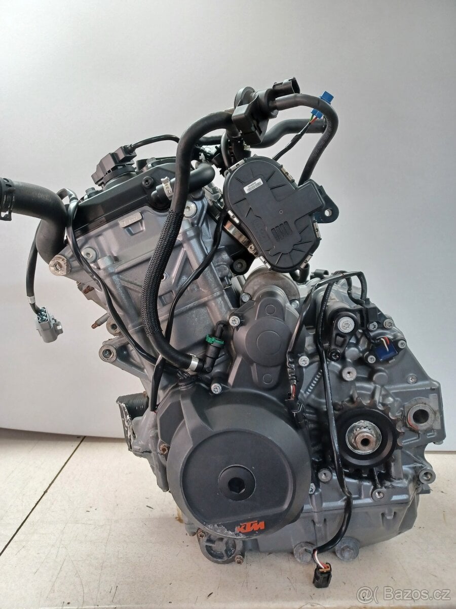 KTM 890 R / 790 - DÍLY MOTORU A ELEKTRO