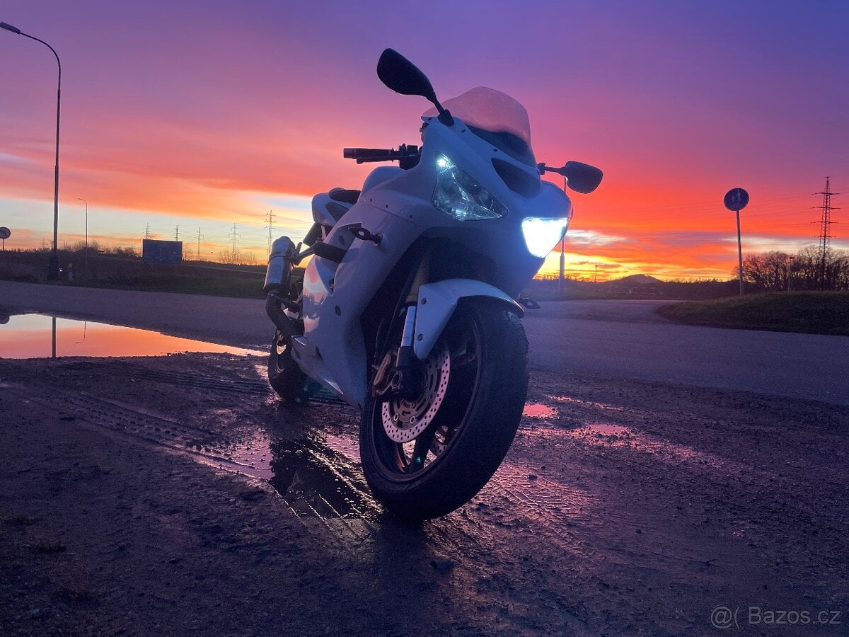 Kawasaki zx6r 636