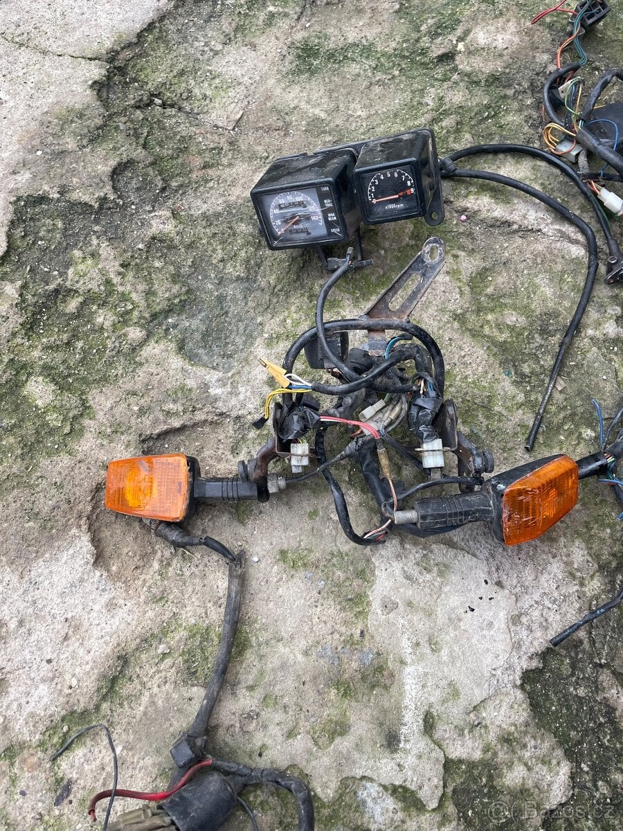 Kompletní elektrika na Hondu X250