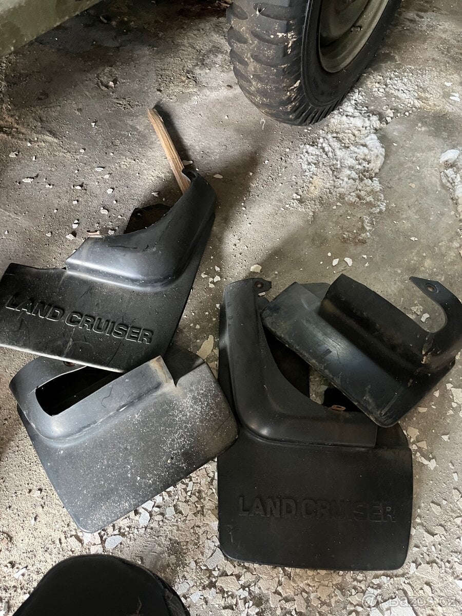 Zástěrky Toyota Land Cruiser  80