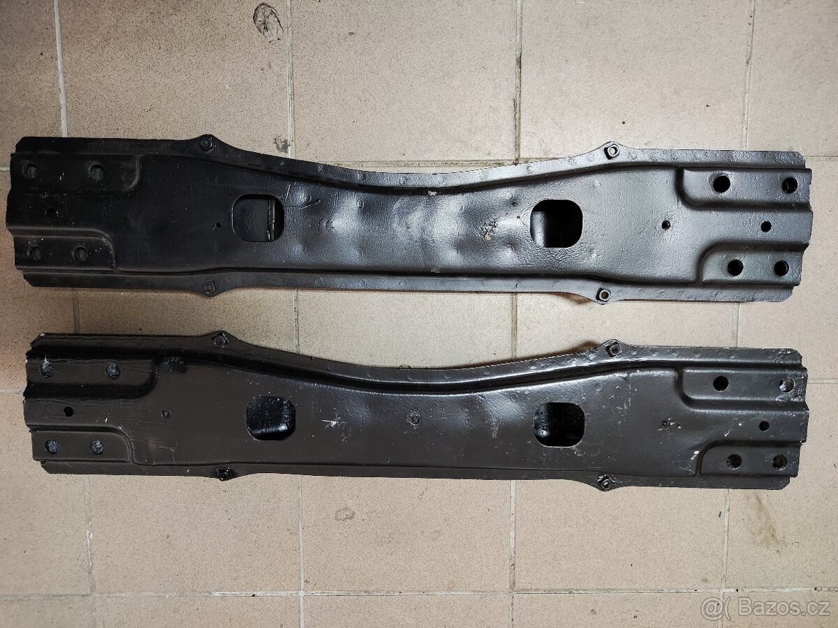 Příčka pod převodovku Nissan Patrol Y60/Y61