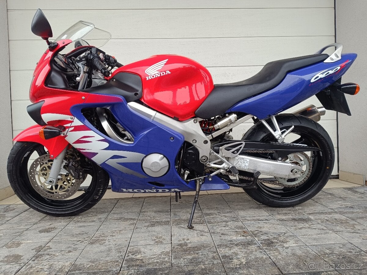 Honda CBR 600F naj. pouze 13800km