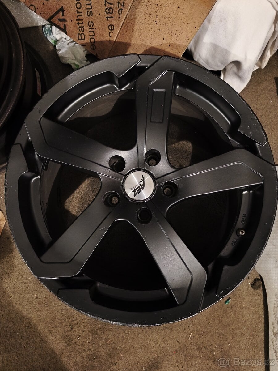 Alu kola zn. AEZ 5x120 , 8 1/2 J x 18, ET 35. Levně.