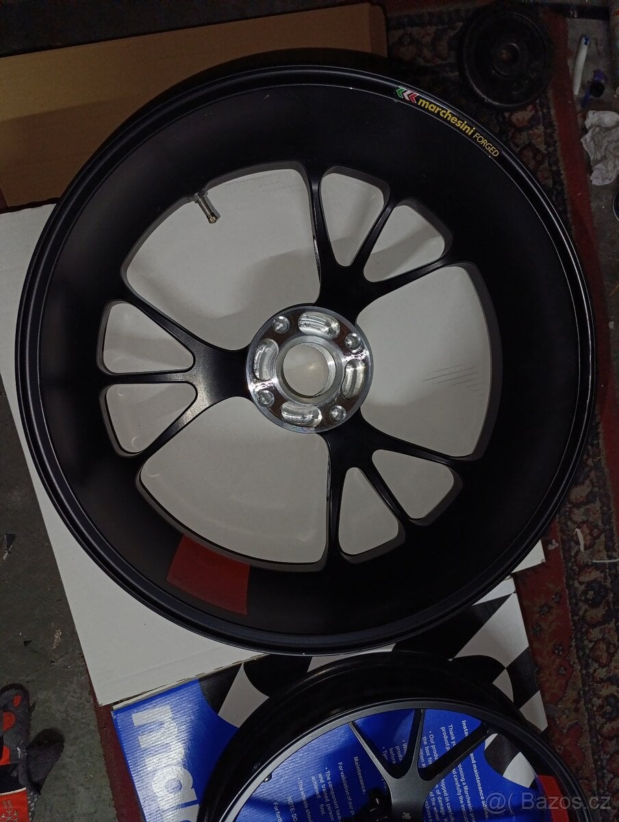 Panigale v4 / streetfighter v4 kovaná kola