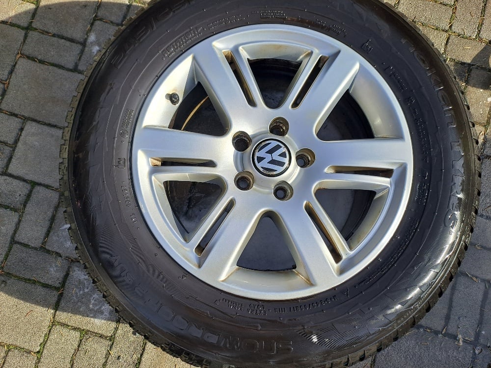 PRODÁM Al kola VW Amarok aj 245/65/17 + Nokian