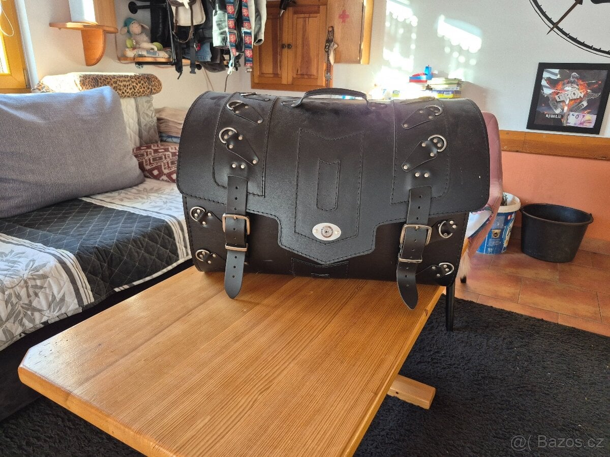 Prodám nový nepoužitý veklý kožený kufr na moto