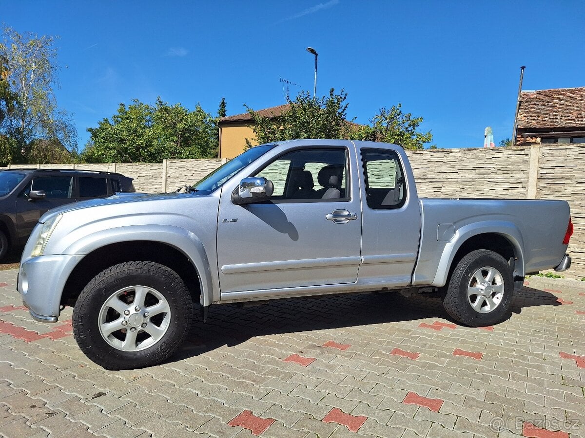 Isuzu D-Max, 3,0TDi,120kW,automat,redukce,4x4,tažné na 3t