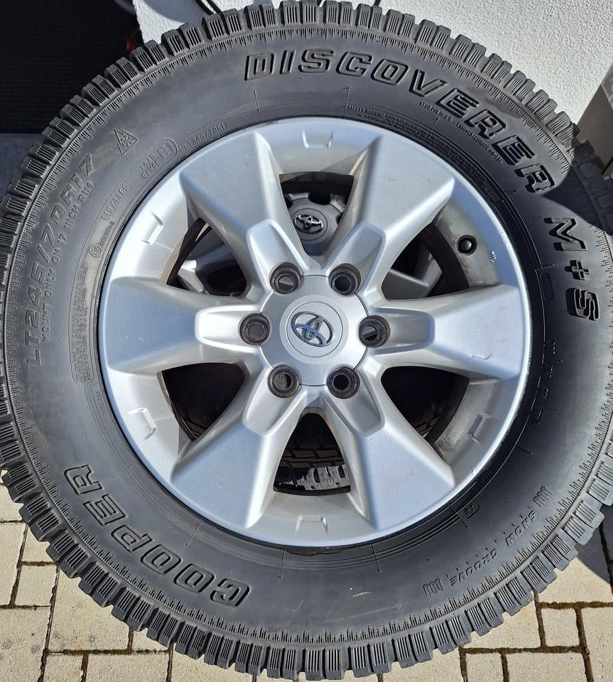 17"  Originál  Toyota Land Cruiser 6x139,7