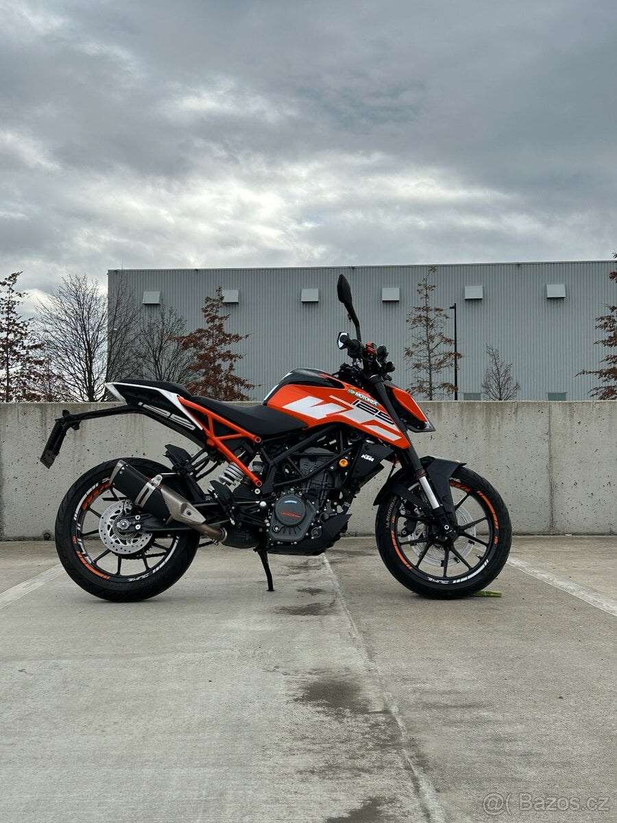 KTM DUKE 125