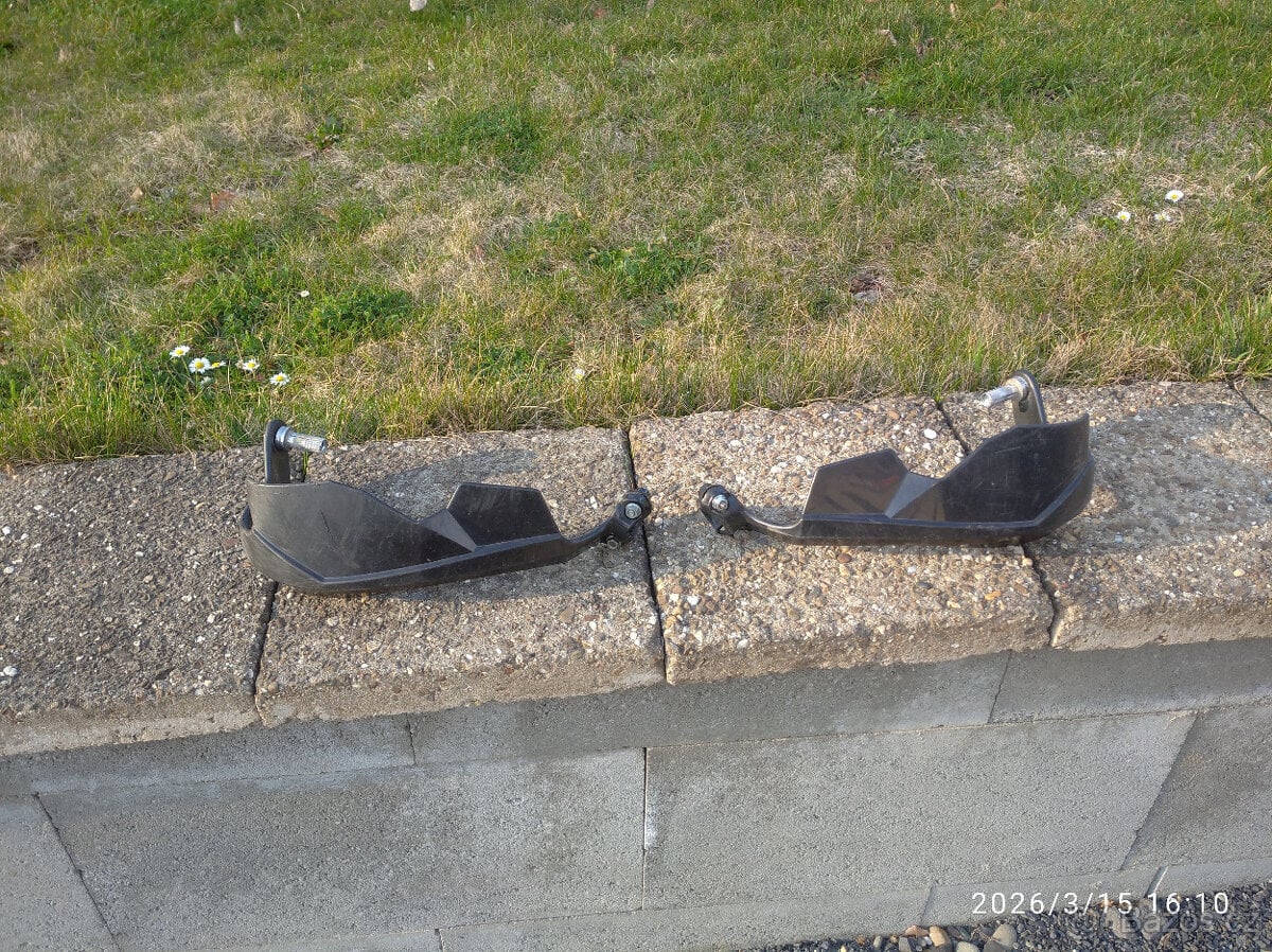 Bástry / Chrániče řídítek Greger KTM