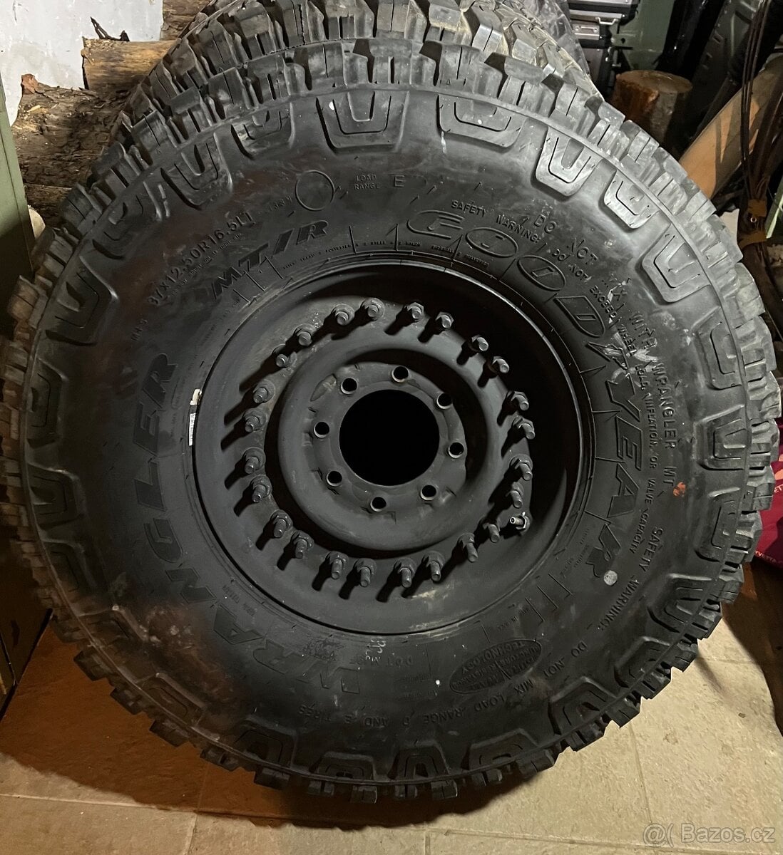 Humvee Hmmwv Hummer h 1 4x kola. 24  bolt