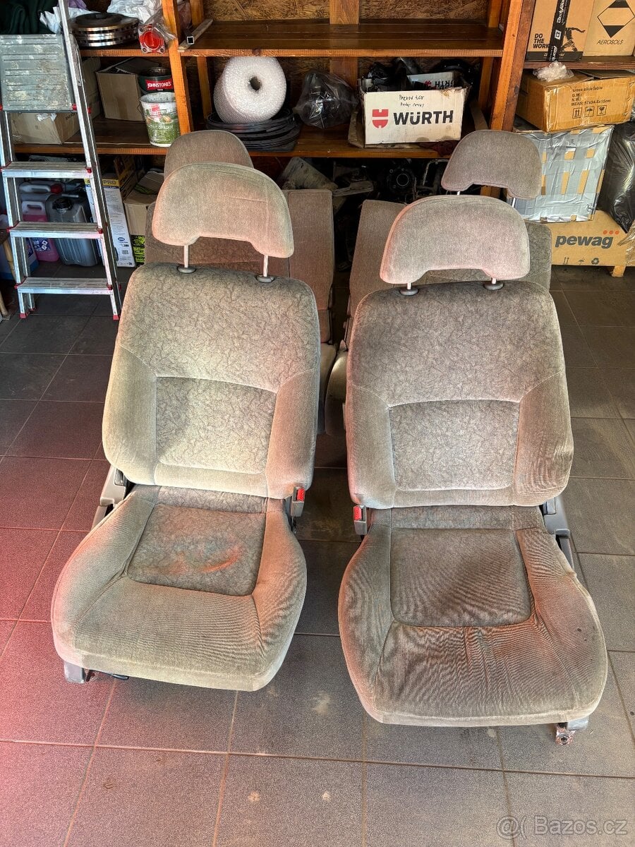 Sedačky Nissan Patrol Y61