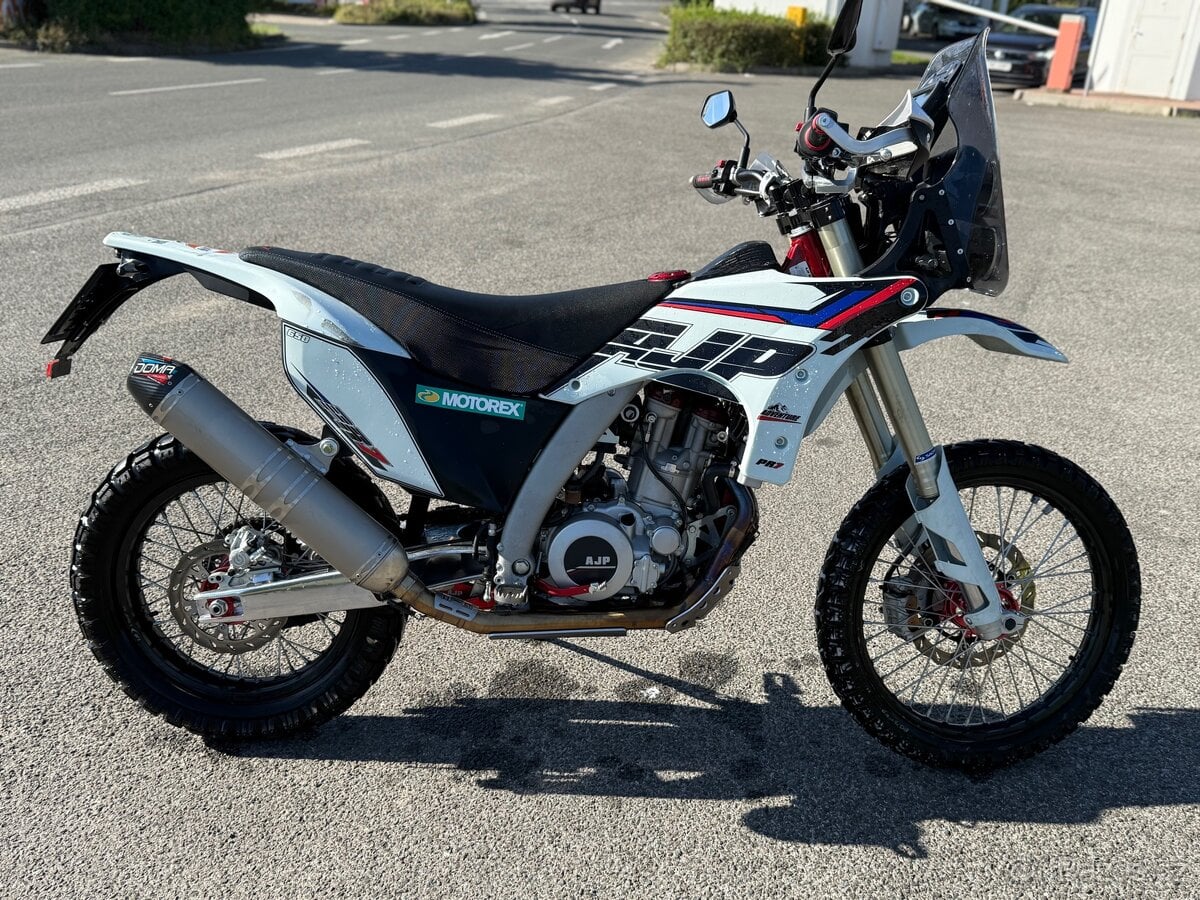 AJP PR7 2025 s race kitem