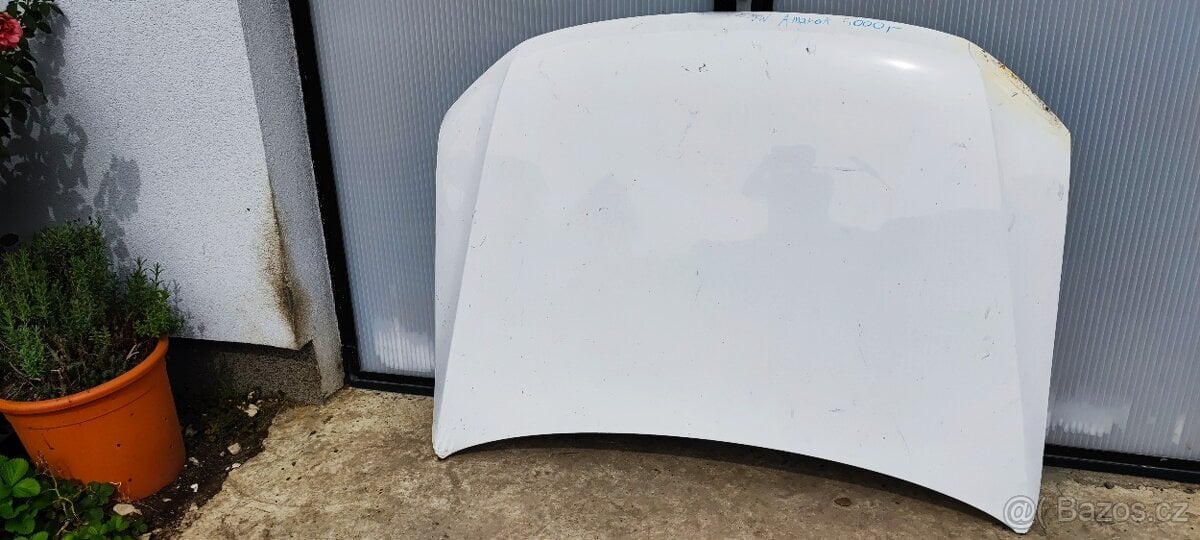 VW Amarok rv. 2012 - Kapota