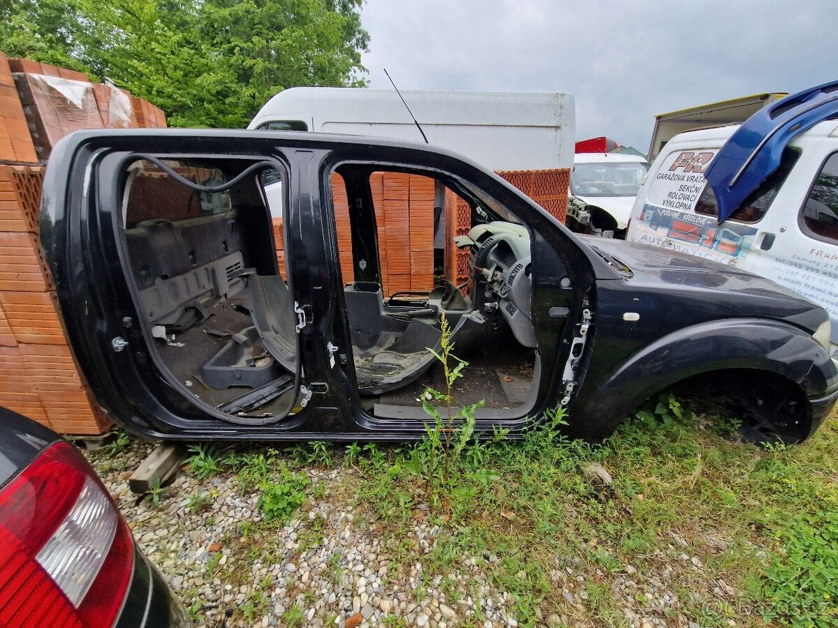 Nissan Navara - kastle