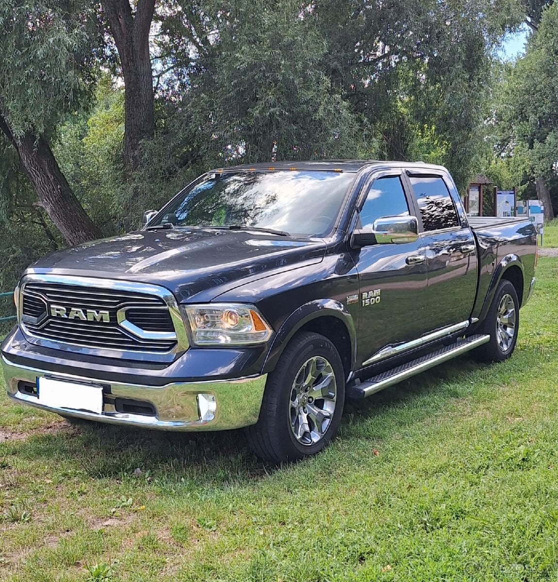 DODGE RAM 1500 5.7 HEMI,LIMITED,VZDUCH