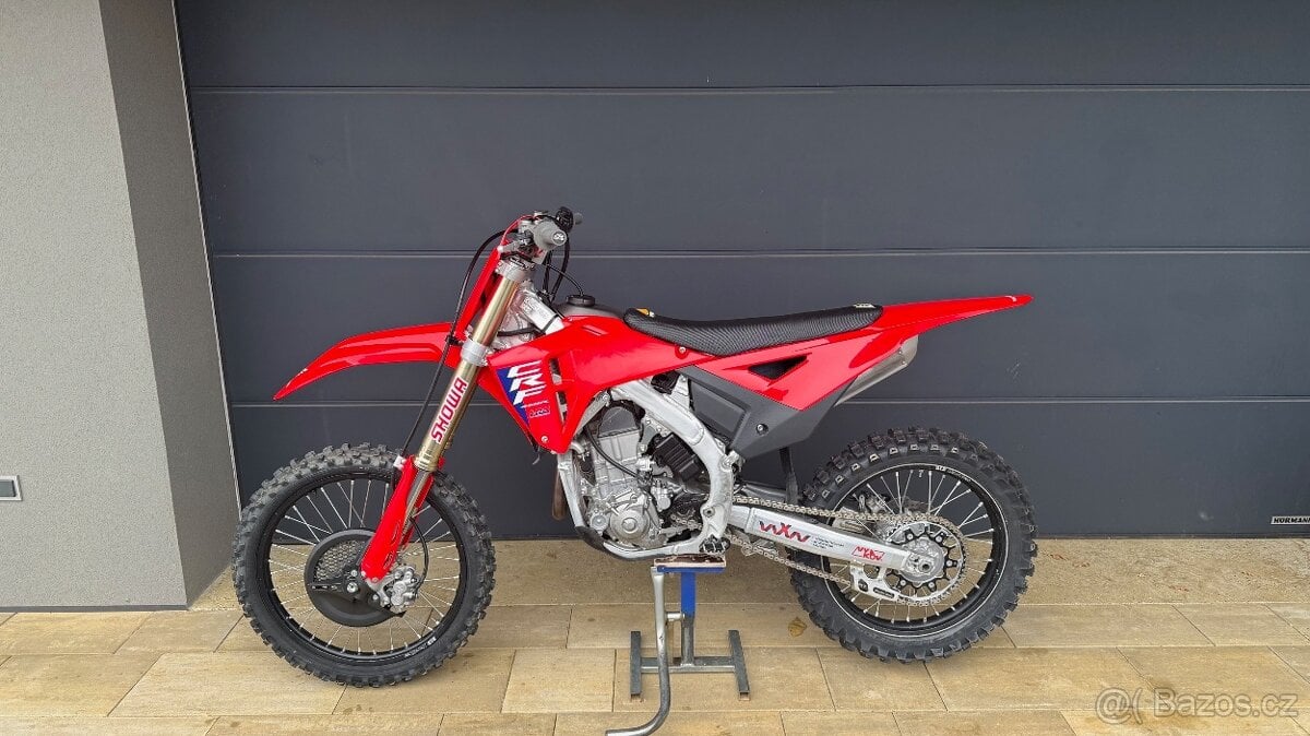 Honda CRF 450\r 2025