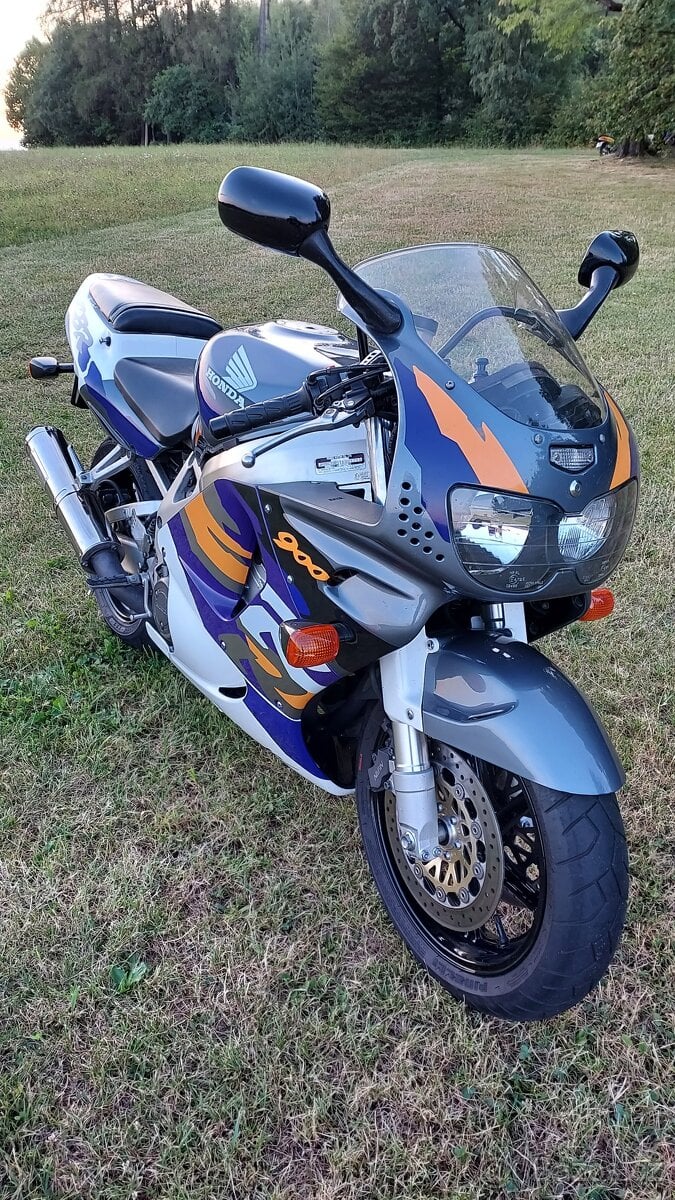 Honda CBR 900 RR Fireblade