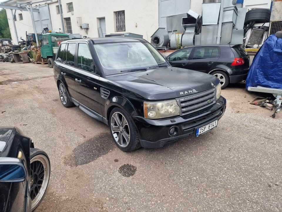 Range rover sport 2.7d na díly motor ko doklady